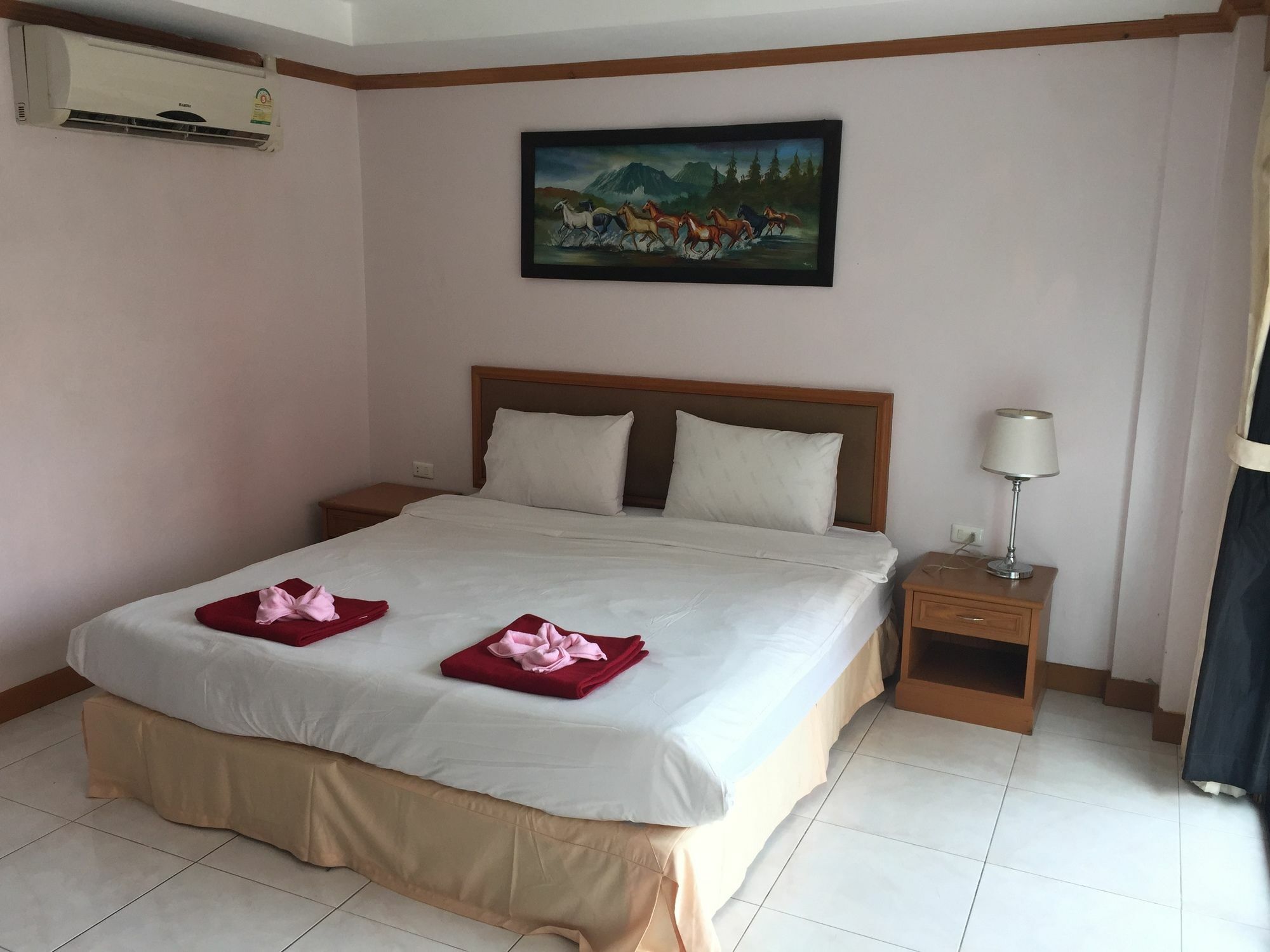 Total-Inn Patong Екстер'єр фото